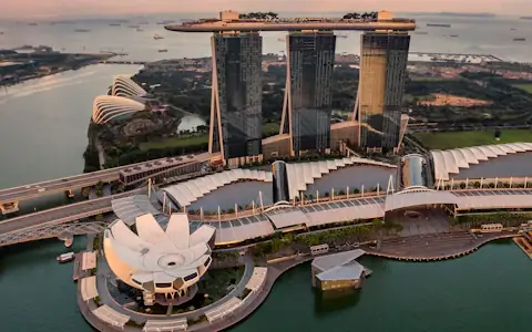 Singapore Marina Bay skyline at sunset, a centre of Asian stablecoin rules
